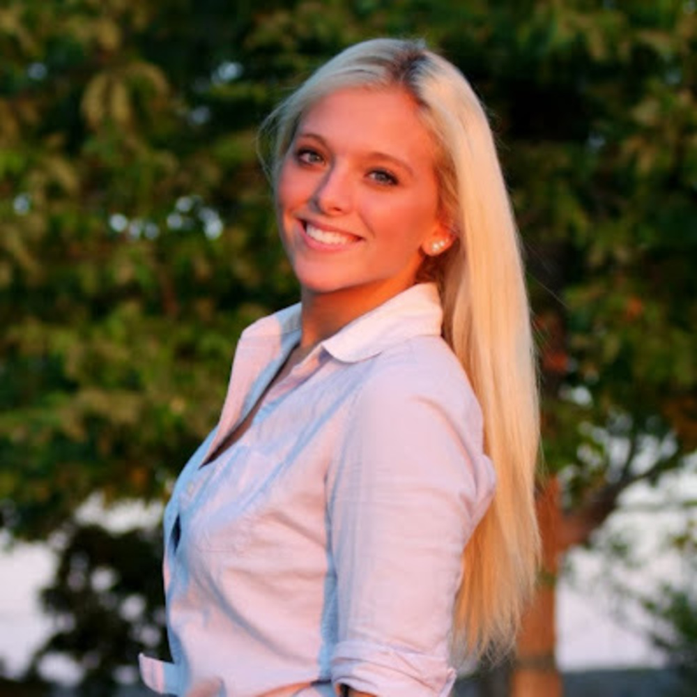 Meet your Posher, Danielle